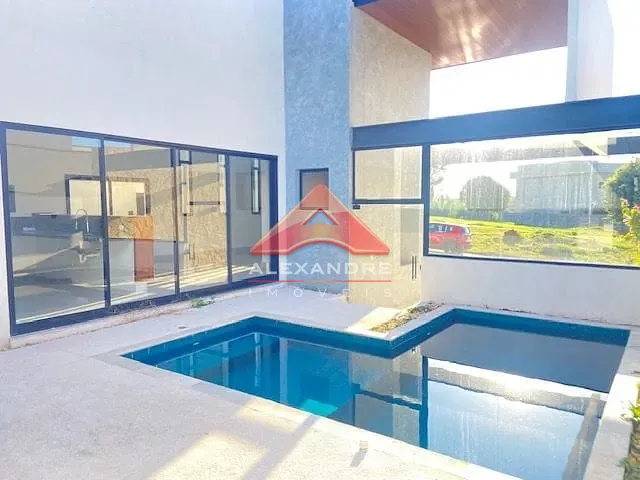 Casa com 300m² 3 quartos e 3 banheiros, à venda, no bairro Condomínio Terras do Vale em Caçapava