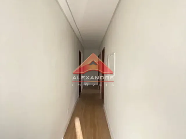 Casa com 300m² 3 quartos e 3 banheiros, à venda, no bairro Condomínio Terras do Vale em Caçapava