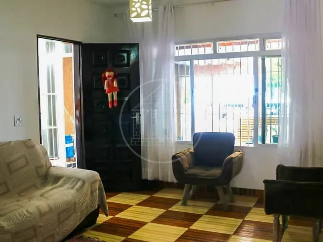 Casa com 250m² 5 quartos e 4 banheiros, à venda, no bairro Socorro em São Paulo