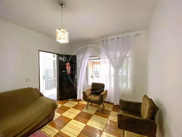 Casa com 250m² 5 quartos e 4 banheiros, à venda, no bairro Socorro em São Paulo