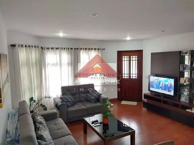 Casa com 250m² 4 quartos e 1 banheiro, à venda, no bairro Bosque dos Eucaliptos em São José dos Campos