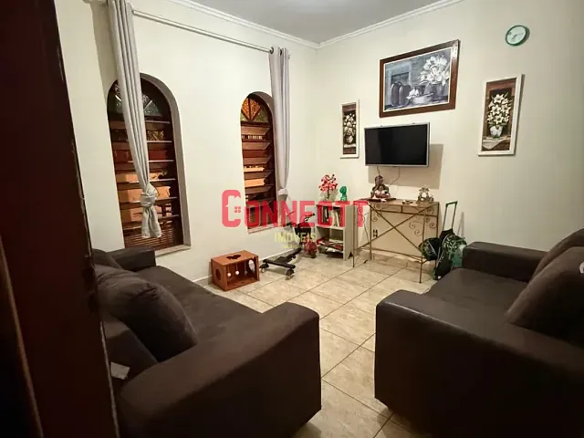 Casa 2 quartos e 2 banheiros, à venda, no bairro Ipiranga em Ribeirão Preto