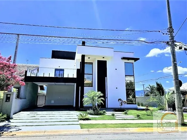 Casa com 323m² 3 quartos e 1 banheiro, à venda, no bairro Condominio Alto da Floresta em Atibaia