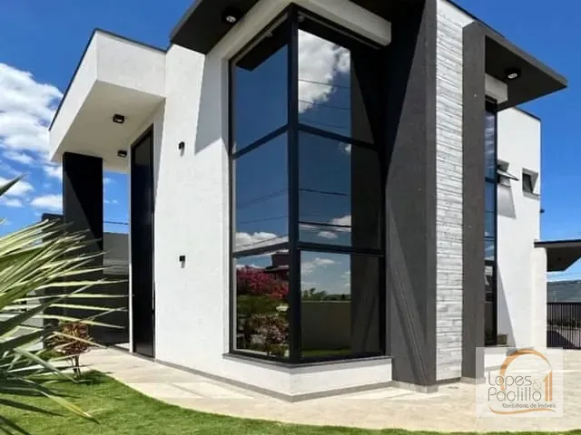 Casa com 323m² 3 quartos e 1 banheiro, à venda, no bairro Condominio Alto da Floresta em Atibaia