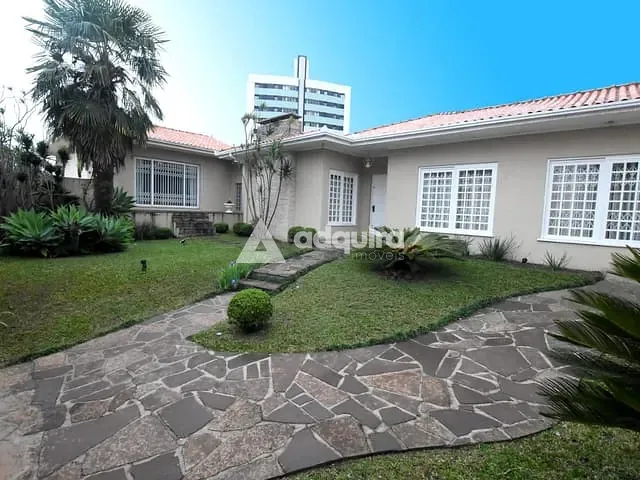 Casa com 927m² 3 quartos e 6 banheiros, à venda, no bairro Centro em Ponta Grossa