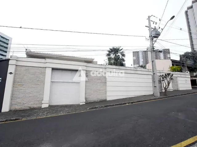 Casa com 927m² 3 quartos e 6 banheiros, à venda, no bairro Centro em Ponta Grossa