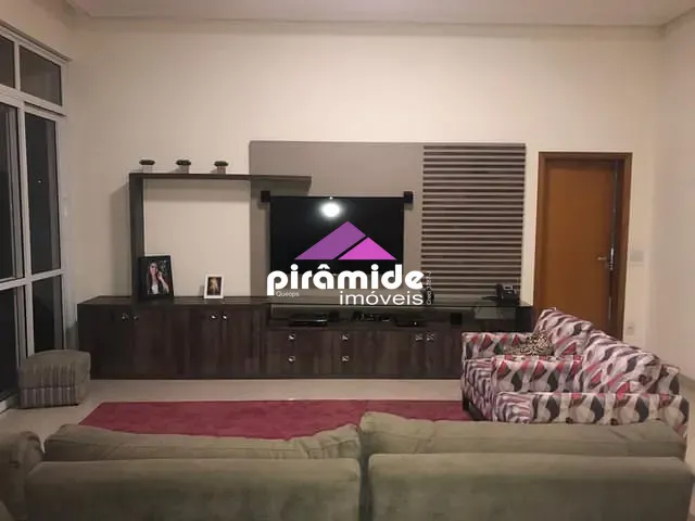 Casa com 3300m² 3 quartos e 3 banheiros, à venda, no bairro Jardim Caçapava em Caçapava
