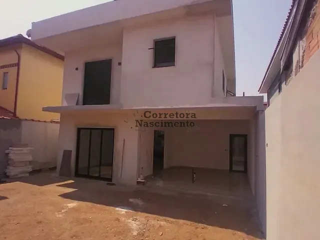 Casa com 250m² 3 quartos e 2 banheiros, à venda, no bairro Loteamento Villa Branca em Jacareí
