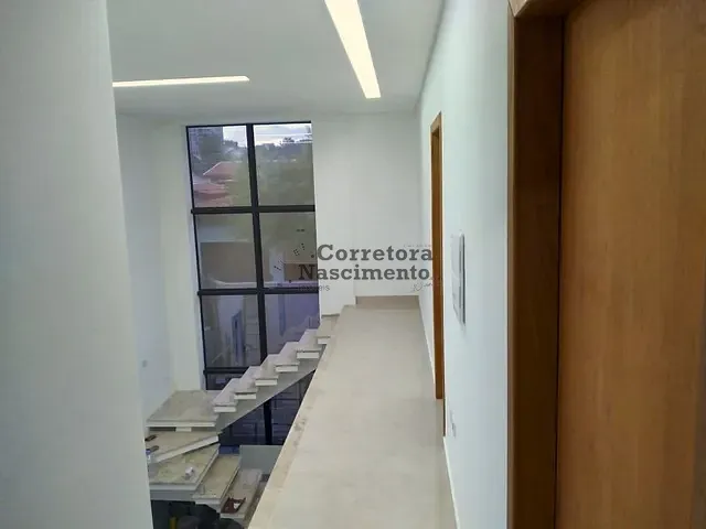 Casa com 250m² 3 quartos e 2 banheiros, à venda, no bairro Loteamento Villa Branca em Jacareí