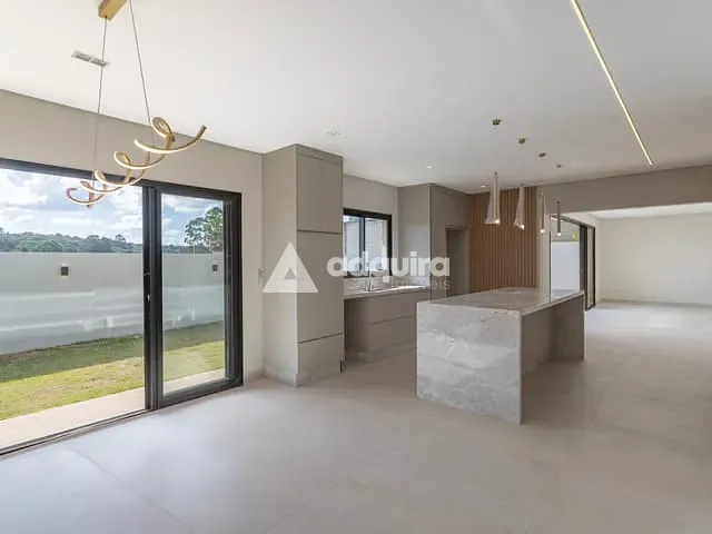 Casa com 432m² 4 quartos e 5 banheiros, à venda, no bairro Estrela em Ponta Grossa