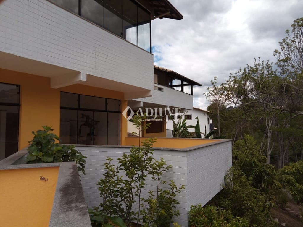 Casa à venda com 3 quartos, 450m² - Foto 15