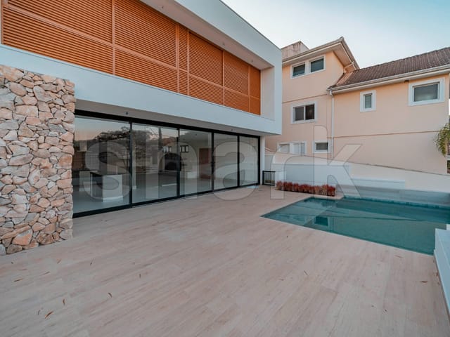 Casa com 420m² 4 quartos e 5 banheiros, à venda, no bairro Tamboré em Santana de Parnaíba