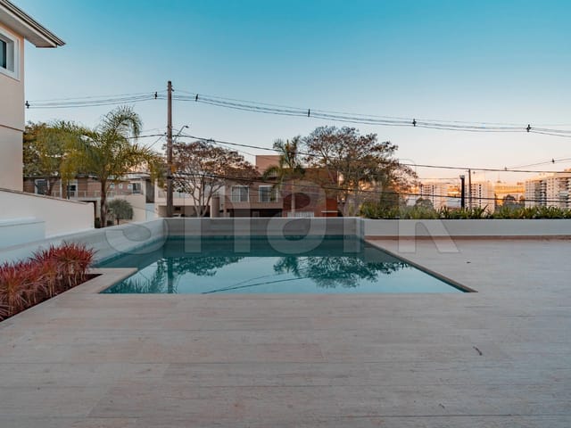 Casa com 420m² 4 quartos e 5 banheiros, à venda, no bairro Tamboré em Santana de Parnaíba