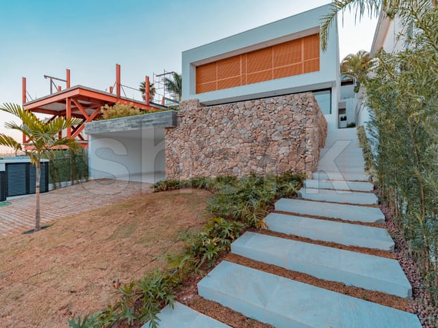 Casa com 420m² 4 quartos e 5 banheiros, à venda, no bairro Tamboré em Santana de Parnaíba