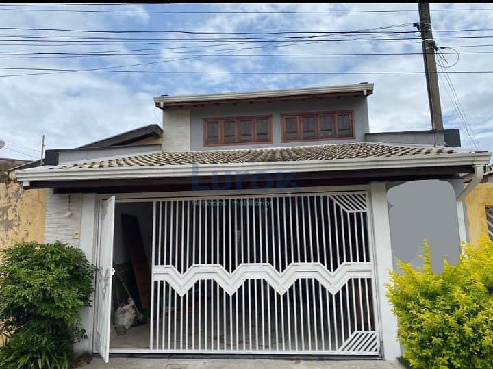 Sobrado à venda com 3 quartos, 212m² - Foto 1