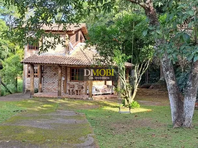 Casa com 1336m² 2 quartos e 2 banheiros, à venda, no bairro Parque Itacolomi em Gravataí