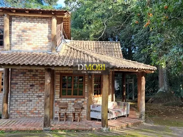 Casa com 1336m² 2 quartos e 2 banheiros, à venda, no bairro Parque Itacolomi em Gravataí
