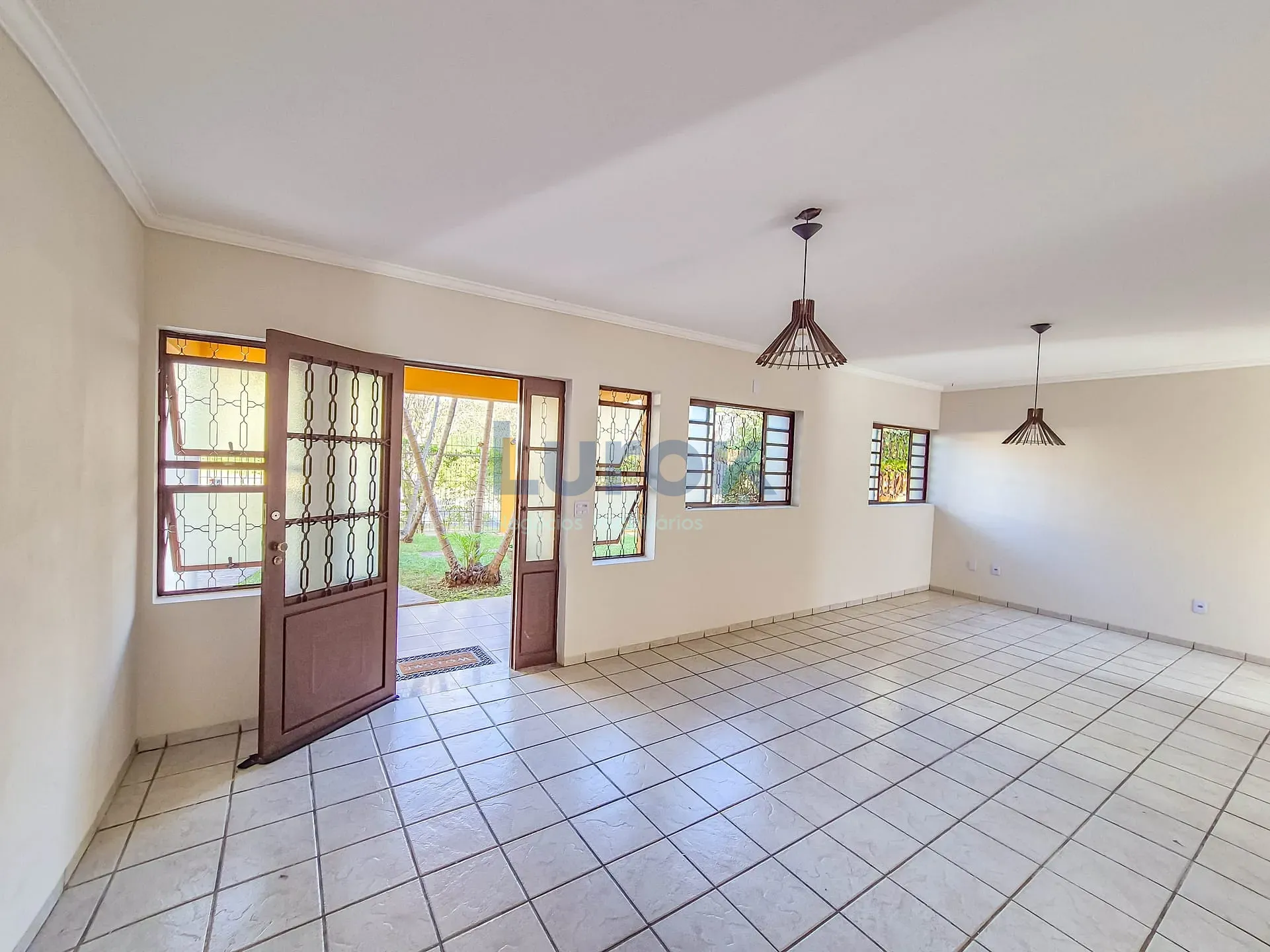 Casa, 3 quartos, 182 m² - Foto 2
