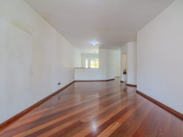 Casa com 369m² 4 quartos e 5 banheiros, à venda, no bairro Jardim Leonor em São Paulo