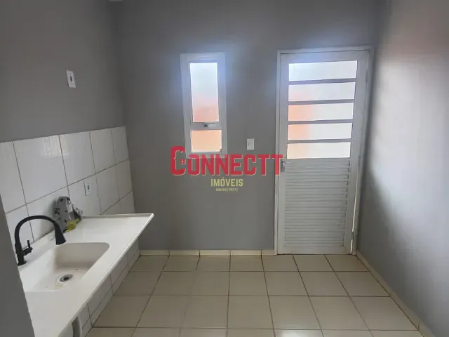 Casa com 160m² 2 quartos e 1 banheiro, para alugar, no bairro Jardim Cristo Redentor em Ribeirão Preto