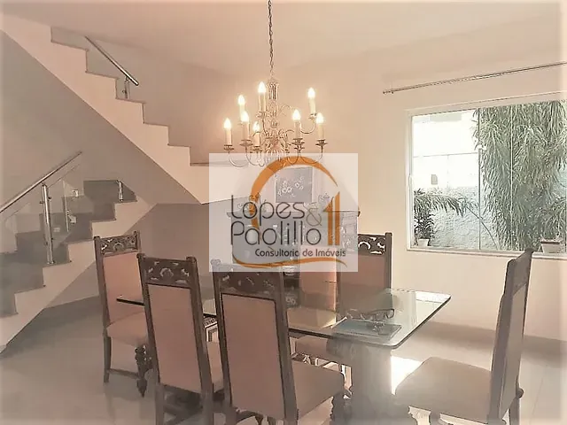 Casa com 300m² 4 quartos e 4 banheiros, à venda, no bairro Alto da Floresta em Atibaia