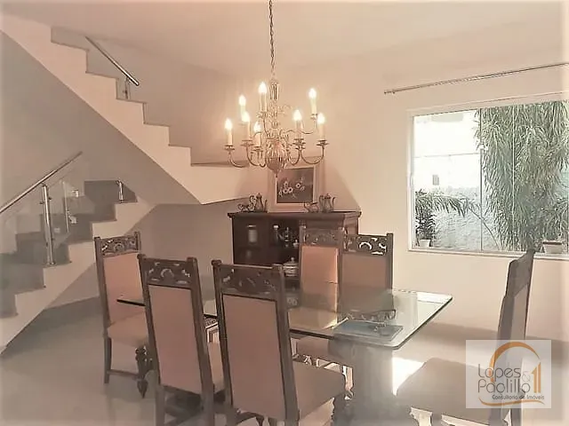 Casa com 300m² 4 quartos e 4 banheiros, à venda, no bairro Alto da Floresta em Atibaia