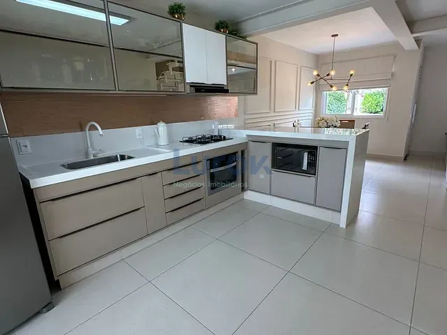 Casa com 198m² 3 quartos e 3 banheiros, à venda, no bairro Jardim Santa Helena em Valinhos