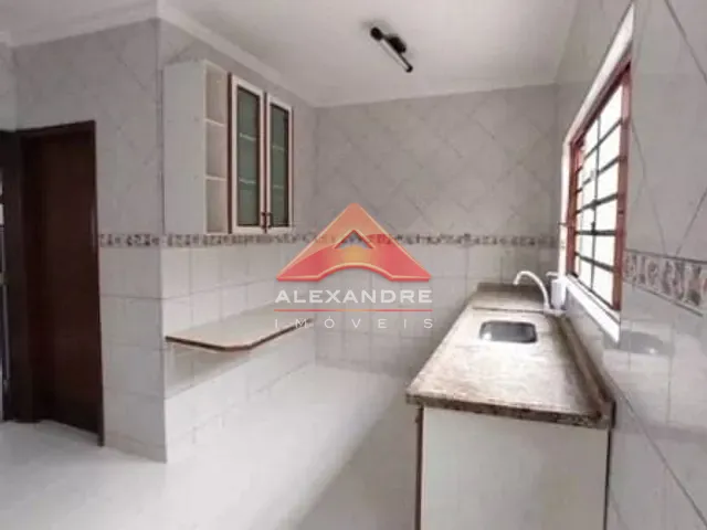 Casa com 137m² 3 quartos e 1 banheiro, à venda, no bairro Bosque dos Eucaliptos em São José dos Campos