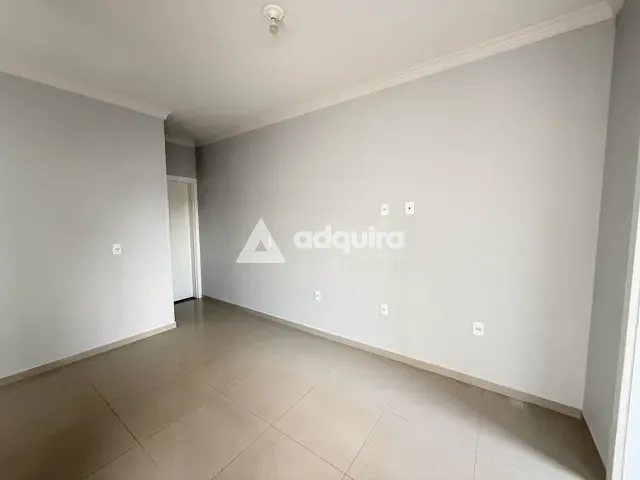 Casa 2 quartos e 1 banheiro, para alugar, no bairro Orfãs em Ponta Grossa