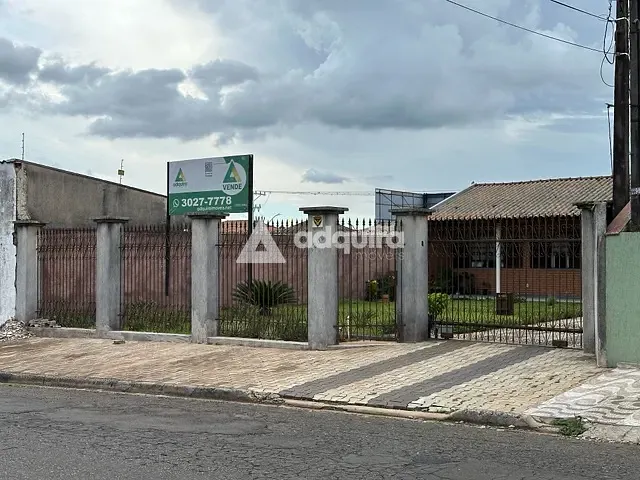Casa com 281m², à venda, no bairro Oficinas em Ponta Grossa