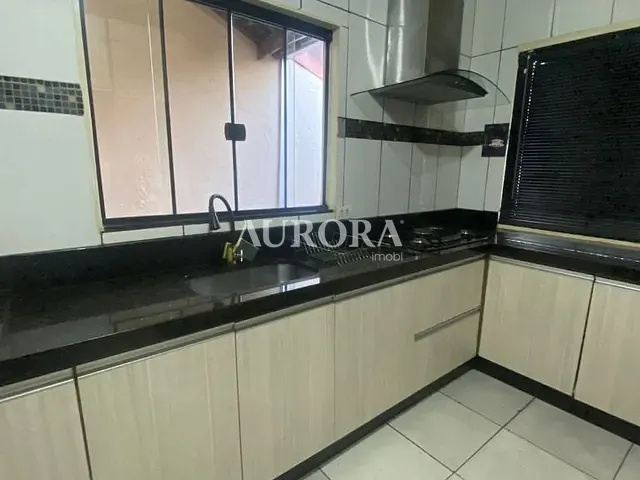Casa com 304m² 3 quartos e 2 banheiros, à venda, no bairro Jardim dos Alpes I em Londrina