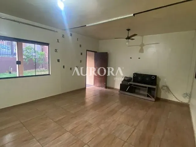Casa com 304m² 3 quartos e 2 banheiros, à venda, no bairro Jardim dos Alpes I em Londrina