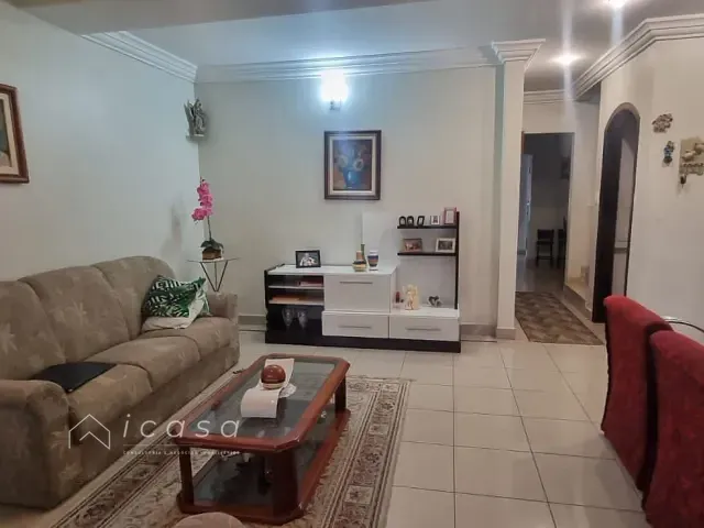 Casa com 360m² 3 quartos e 4 banheiros, à venda, no bairro Jardim das Colinas em São José dos Campos