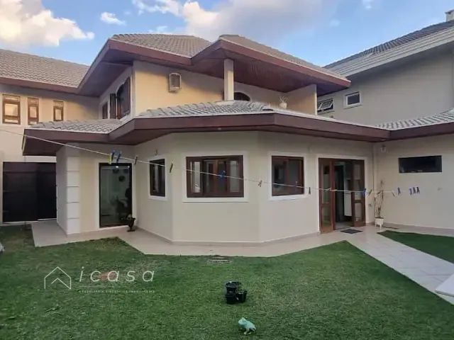 Casa com 360m² 3 quartos e 4 banheiros, à venda, no bairro Jardim das Colinas em São José dos Campos