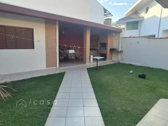 Casa com 360m² 3 quartos e 4 banheiros, à venda, no bairro Jardim das Colinas em São José dos Campos