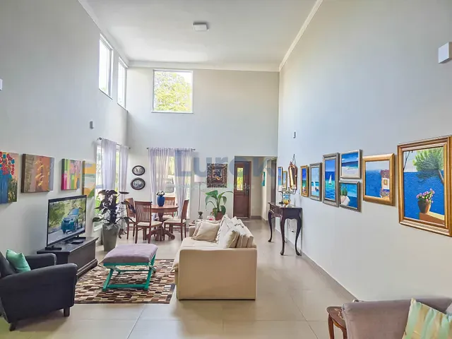 Casa com 516m² 3 quartos e 4 banheiros, à venda, no bairro Chácaras Silvania em Valinhos