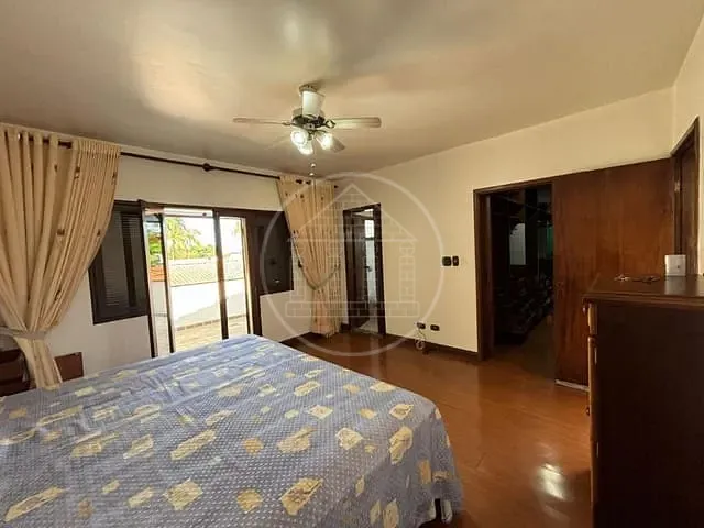 Casa com 600m² 4 quartos e 3 banheiros, à venda ou para alugar, no bairro Interlagos em São Paulo