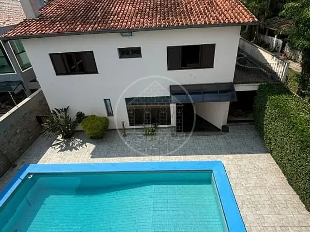 Casa com 600m² 4 quartos e 3 banheiros, à venda ou para alugar, no bairro Interlagos em São Paulo