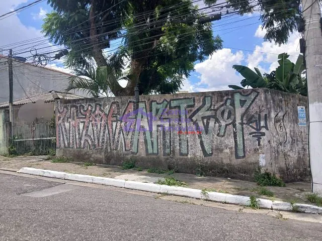 Casa com 360m² 1 quarto e 1 banheiro, à venda, no bairro Parque Santo Eduardo em São Paulo