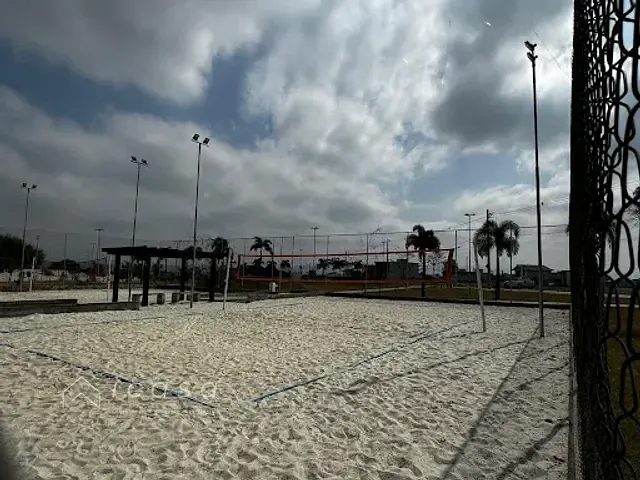 Casa com 250m² 3 quartos e 4 banheiros, à venda, no bairro Eugênio de Mello em São José dos Campos