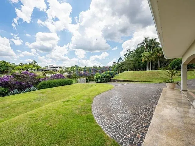 Casa com 6000m² 4 quartos e 6 banheiros, à venda, no bairro Dois Córregos em Valinhos