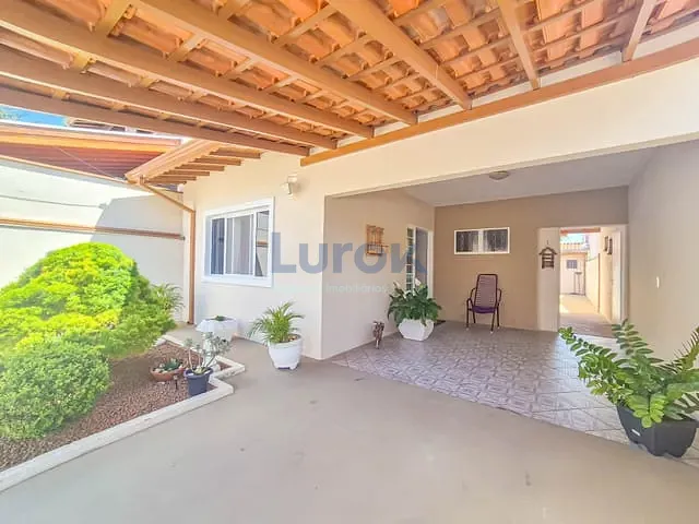 Casa com 200m² 2 quartos e 1 banheiro, à venda, no bairro Parque dos Cocais em Valinhos
