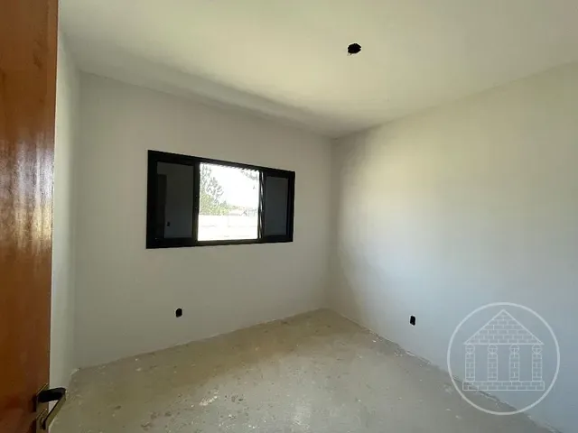 Casa com 120m² 2 quartos e 1 banheiro, à venda, no bairro Flórida em Embu-Guaçu