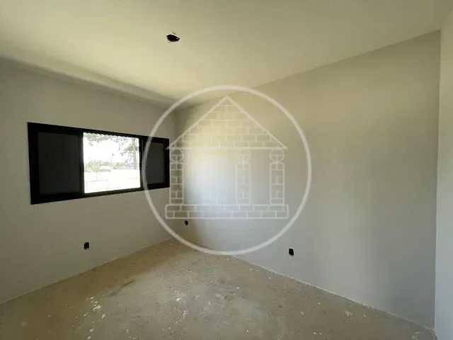 Casa com 120m² 2 quartos e 1 banheiro, à venda, no bairro Flórida em Embu-Guaçu
