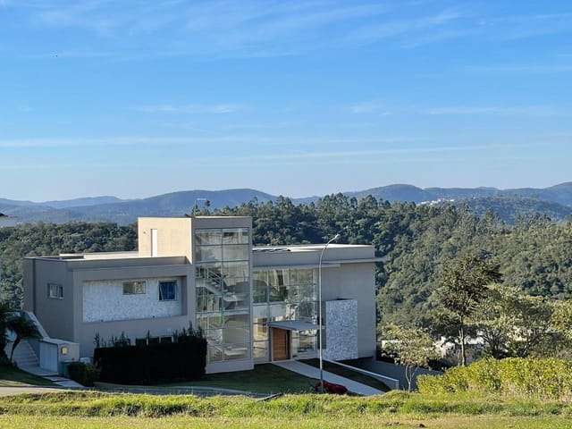 Casa com 1252m² 5 quartos e 7 banheiros, à venda, no bairro Alphaville em Santana de Parnaíba