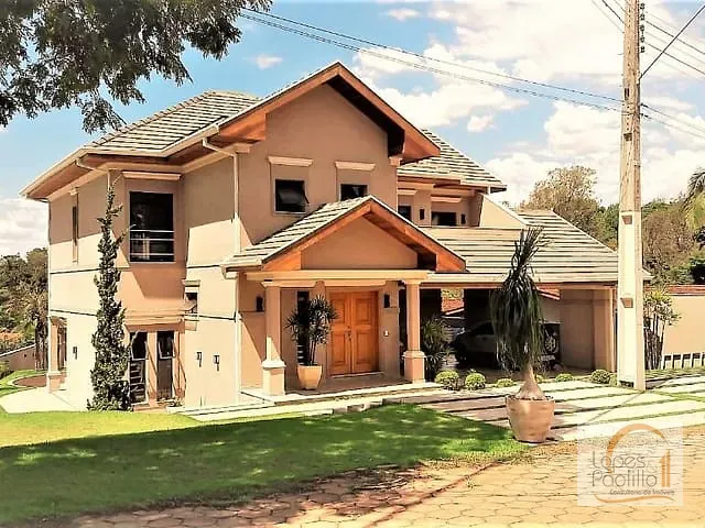 Casa com 800m² 3 quartos e 4 banheiros, à venda, no bairro Jardim Estância Brasil em Atibaia