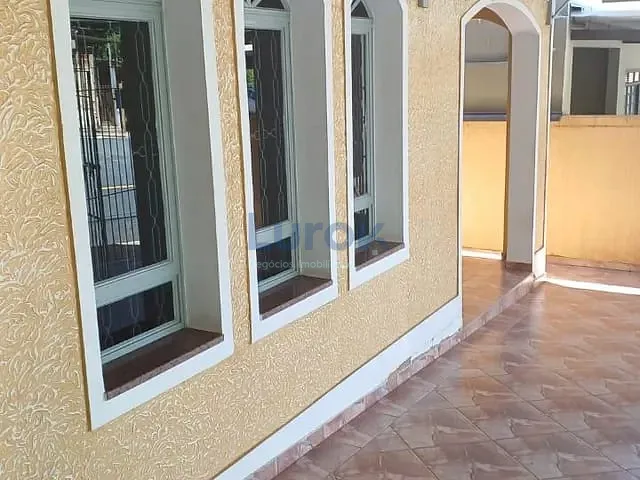 Casa com 200m² 3 quartos e 2 banheiros, à venda, no bairro Vila Boa Esperança em Valinhos
