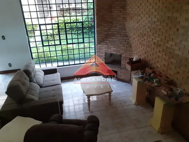 Casa com 250m² 5 quartos e 4 banheiros, à venda, no bairro Jardim Colorado em São José dos Campos