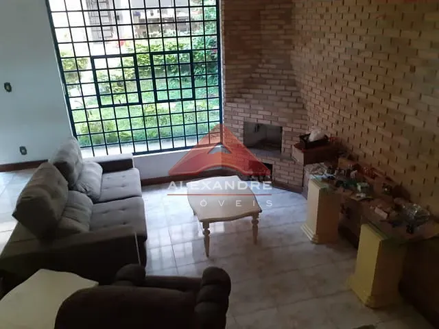 Casa com 250m² 5 quartos e 4 banheiros, à venda, no bairro Jardim Colorado em São José dos Campos