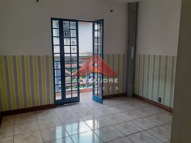 Casa com 250m² 5 quartos e 4 banheiros, à venda, no bairro Jardim Colorado em São José dos Campos